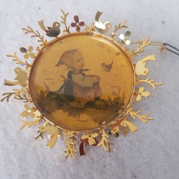 Vintage Hummel Gold Christmas Ornament Collection sunny weather round filagree - Picture 1 of 8